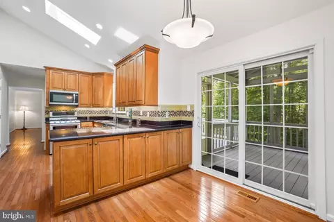 Kitchen - 2224 Blue Valley Dr, Silver Spring, MD 20904 photo 4 of 5