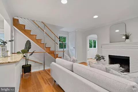 100 Parkside Rd, Silver Spring, MD 20910 photo 13