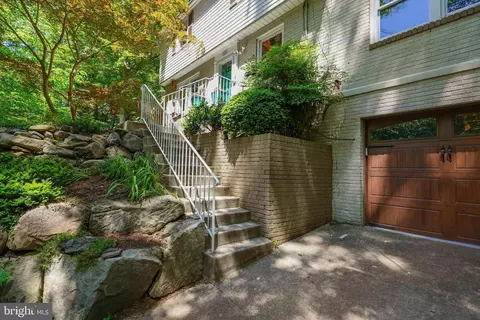 100 Parkside Rd, Silver Spring, MD 20910 photo 3