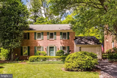 18919 Diary Rd, Montgomery Village, MD 20886