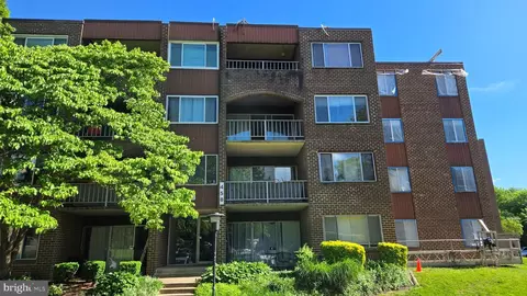 458 Girard St #202, Gaithersburg, MD 20877