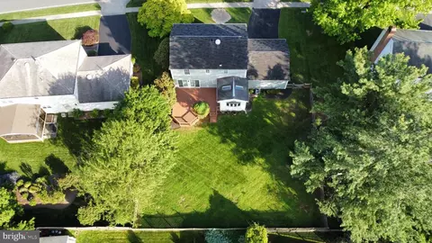 View/Area - 813 Pointer Ridge Dr, Gaithersburg, MD 20878 photo 2 of 5