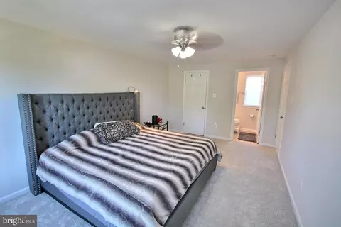 Bedroom - 813 Pointer Ridge Dr, Gaithersburg, MD 20878 photo 2 of 6