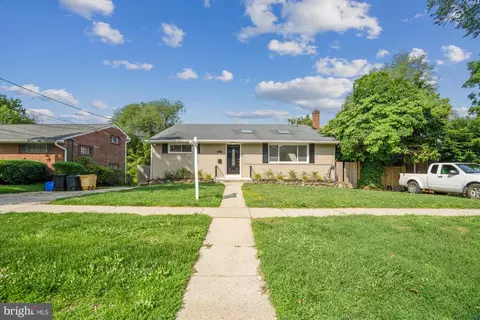 Exterior - 12812 Crisfield Rd, Silver Spring, MD 20906 photo 2 of 19