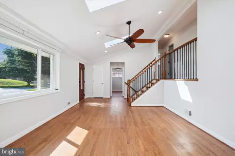 Living - 12812 Crisfield Rd, Silver Spring, MD 20906 photo 10 of 11