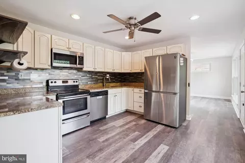 Entry Way - 12812 Crisfield Rd, Silver Spring, MD 20906 photo 1 of 7
