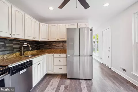 Entry Way - 12812 Crisfield Rd, Silver Spring, MD 20906 photo 2 of 7