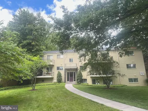 10642 Montrose Ave #103, Bethesda, MD 20814