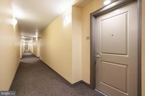 Entry Way - 8045 Newell St #512, Silver Spring, MD 20910 photo 3 of 4