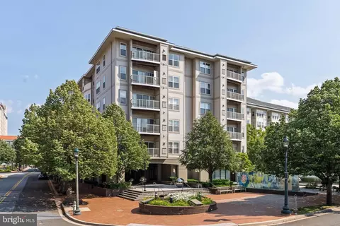 8045 Newell St #512, Silver Spring, MD 20910