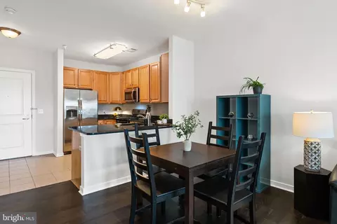 Dining - 8045 Newell St #512, Silver Spring, MD 20910 photo 2 of 3