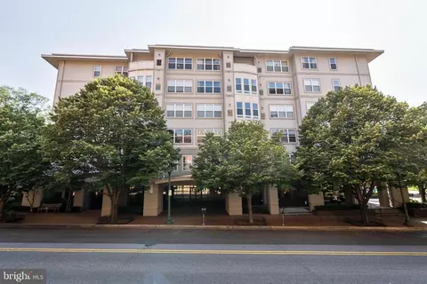 Exterior - 8045 Newell St #512, Silver Spring, MD 20910 photo 3 of 5