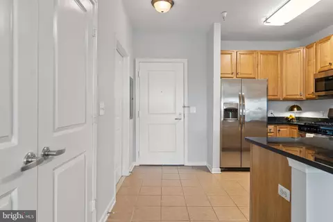 Entry Way - 8045 Newell St #512, Silver Spring, MD 20910 photo 4 of 4