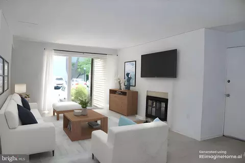 104 Duvall Ln #30-104, Gaithersburg, MD 20877