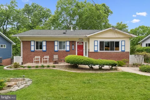709 Harrington Rd, Rockville, MD 20852