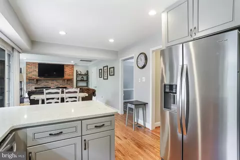 Kitchen - 13704 Beret Pl, Silver Spring, MD 20906 photo 5 of 5