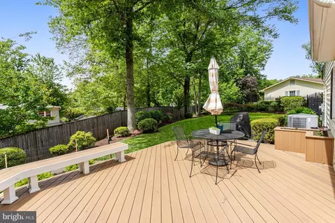 Exterior - 13704 Beret Pl, Silver Spring, MD 20906 photo 8 of 17