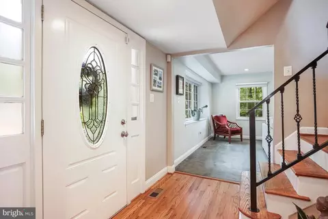 Entry Way - 13704 Beret Pl, Silver Spring, MD 20906 photo 3 of 4