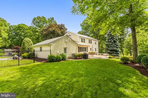 Exterior - 13704 Beret Pl, Silver Spring, MD 20906 photo 12 of 17