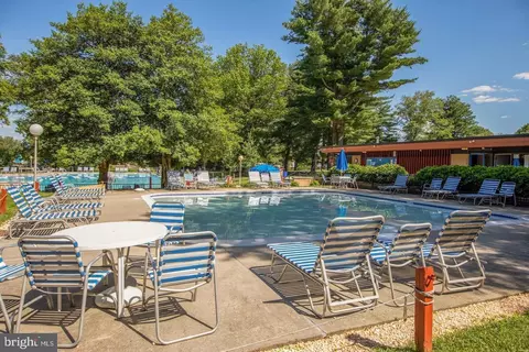 Exterior - 13704 Beret Pl, Silver Spring, MD 20906 photo 15 of 17