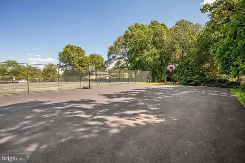 Exterior - 13704 Beret Pl, Silver Spring, MD 20906 photo 17 of 17