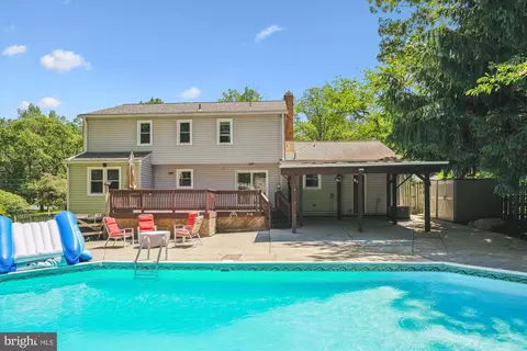 Exterior - 2445 Parallel Ln, Silver Spring, MD 20904 photo 10 of 18