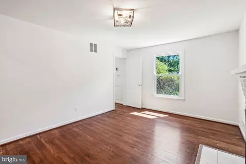 Living - 2445 Parallel Ln, Silver Spring, MD 20904 photo 7 of 9