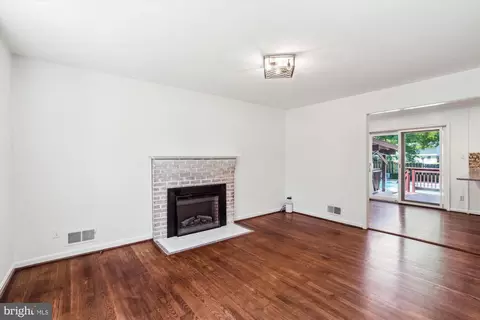 Living - 2445 Parallel Ln, Silver Spring, MD 20904 photo 8 of 9