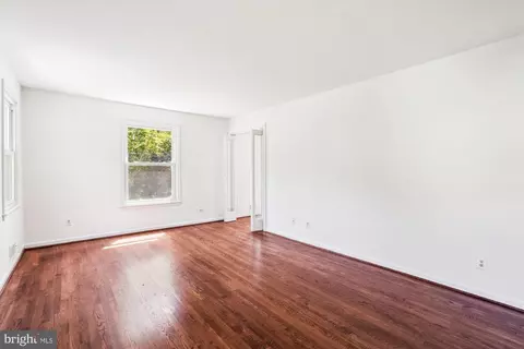 Living - 2445 Parallel Ln, Silver Spring, MD 20904 photo 4 of 9