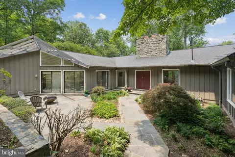 10821 Glen Rd, Potomac, MD 20854