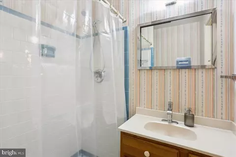 Bath - 12810 Stonecrest Dr, Silver Spring, MD 20904 photo 1 of 1