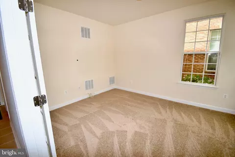 Bedroom - 11665 Leesborough Cir, Silver Spring, MD 20902 photo 8 of 8
