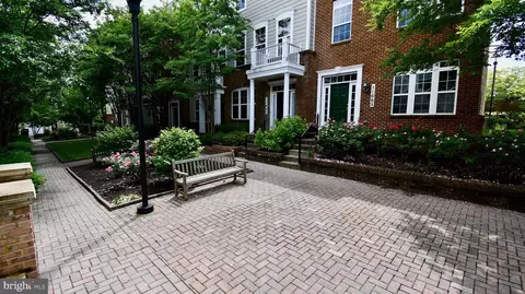 Exterior - 11665 Leesborough Cir, Silver Spring, MD 20902 photo 9 of 12