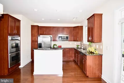 Kitchen - 11665 Leesborough Cir, Silver Spring, MD 20902 photo 4 of 11