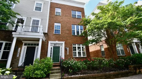 Exterior - 11665 Leesborough Cir, Silver Spring, MD 20902 photo 6 of 12