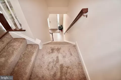 Entry Way - 11665 Leesborough Cir, Silver Spring, MD 20902 photo 7 of 10