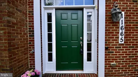 Entry Way - 11665 Leesborough Cir, Silver Spring, MD 20902 photo 2 of 10