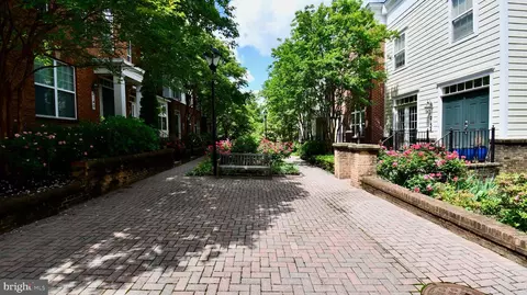 Exterior - 11665 Leesborough Cir, Silver Spring, MD 20902 photo 5 of 12