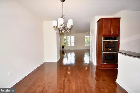 Entry Way - 11665 Leesborough Cir, Silver Spring, MD 20902 photo 1 of 10