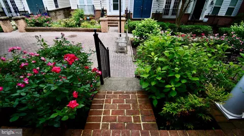 Exterior - 11665 Leesborough Cir, Silver Spring, MD 20902 photo 3 of 12