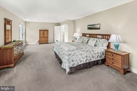 Bedroom - 19712 Selby Ave, Poolesville, MD 20837 photo 1 of 10