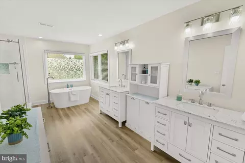 Bath - 19712 Selby Ave, Poolesville, MD 20837 photo 1 of 5