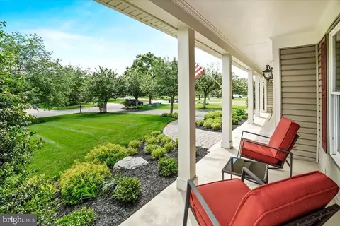 Exterior - 19712 Selby Ave, Poolesville, MD 20837 photo 19 of 21