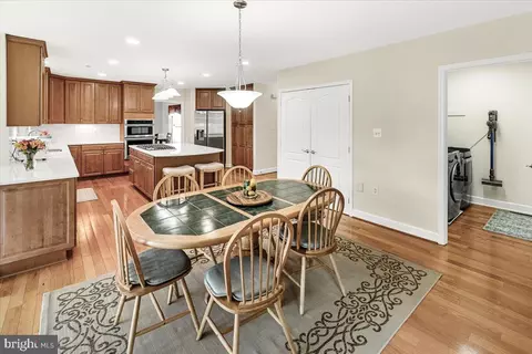 Dining - 19712 Selby Ave, Poolesville, MD 20837 photo 2 of 4