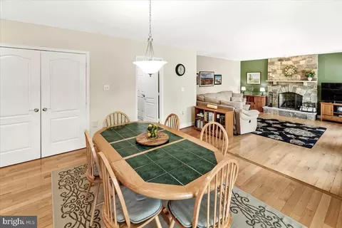 Dining - 19712 Selby Ave, Poolesville, MD 20837 photo 3 of 4