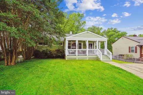 1405 Broadwood Dr, Rockville, MD 20851