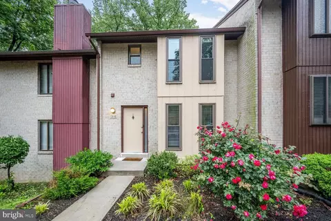 7848 Briardale Ter, Rockville, MD 20855