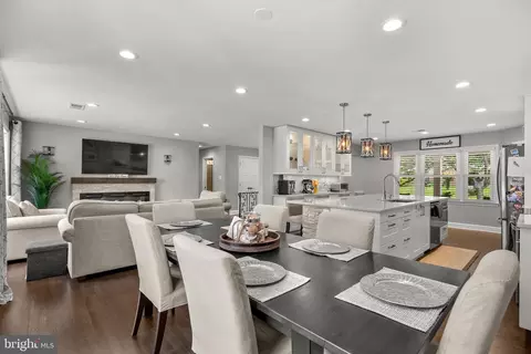 Dining - 2302 Solmar Dr, Silver Spring, MD 20904 photo 1 of 2