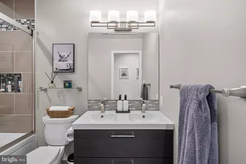 Bath - 2302 Solmar Dr, Silver Spring, MD 20904 photo 2 of 4