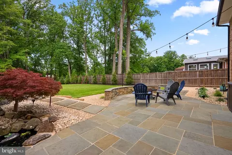 Exterior - 2302 Solmar Dr, Silver Spring, MD 20904 photo 6 of 9